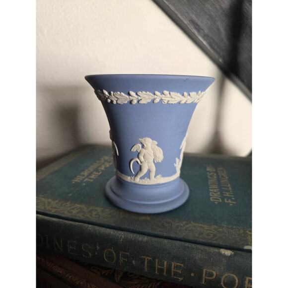 Wedgwood Blue Jasperware Mini Vase 3.5" Made in England Cupid Relief Vintage - Picture 2 of 10